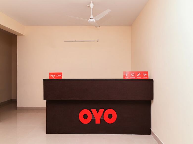 Hotel Oyo 22782 Akshara Suites