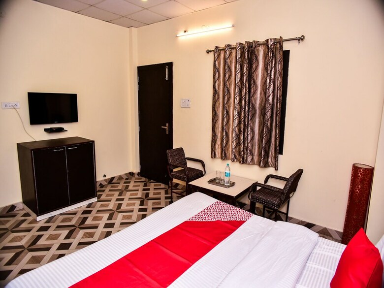 Oyo 24840 Hotel Ashiana Farm