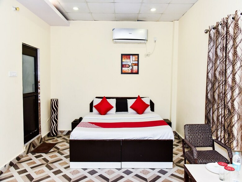 Oyo 24840 Hotel Ashiana Farm