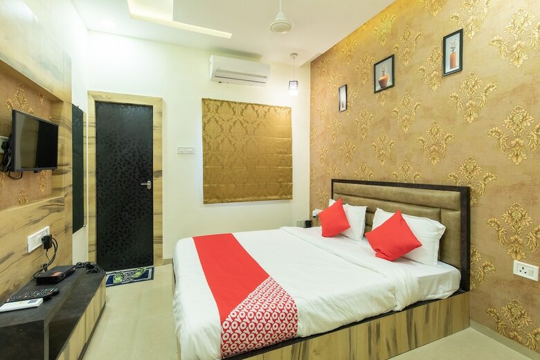 Oyo 16546 Hotel Saurabh