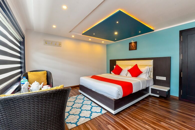 Hotel Oyo 24725 Houseboat Royal River 4bhk
