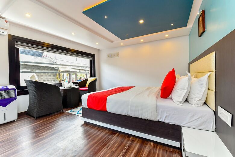 Hotel Oyo 24725 Houseboat Royal River 4bhk