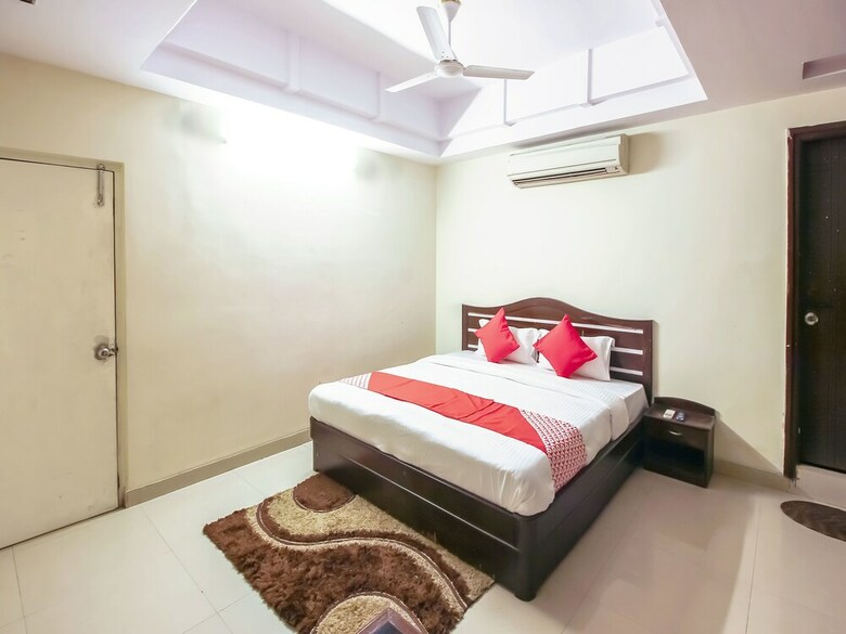 Hotel Oyo 18302 Pride Banjara