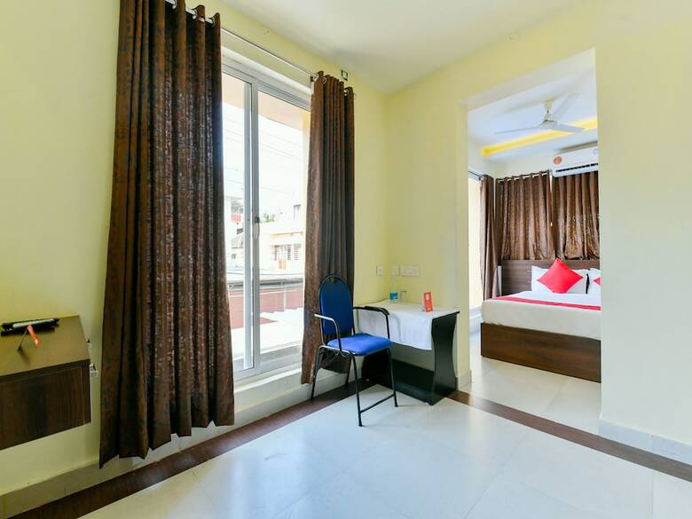 Hotel Oyo 17072 Meridian Regency