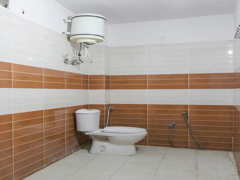 Oyo 4472 Hotel Chandra Deep