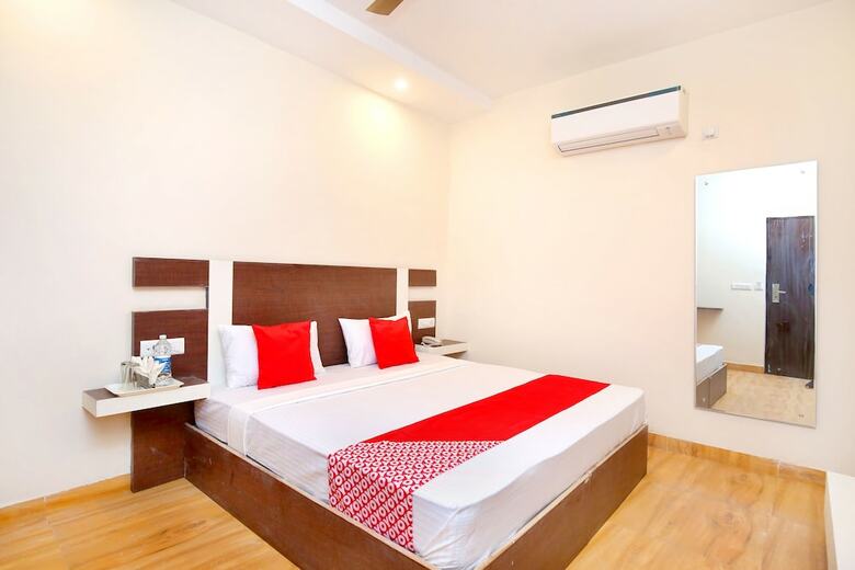 Oyo 19716 Hotel Shanay