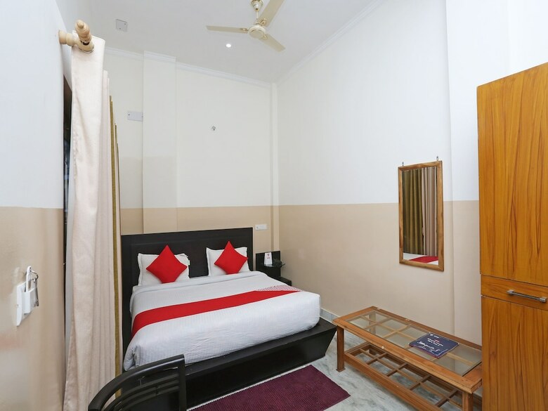 Oyo 19638 Hotel Jay Continental