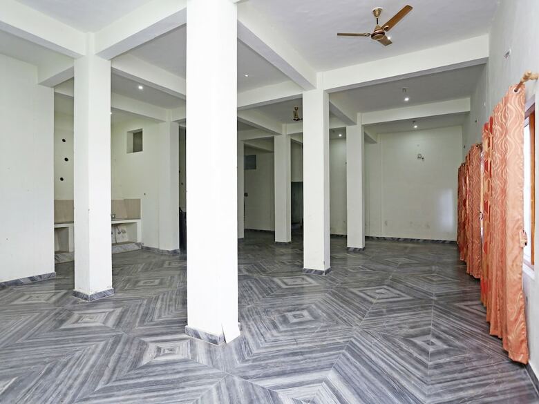 Oyo 19638 Hotel Jay Continental