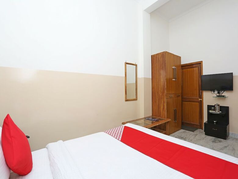 Oyo 19638 Hotel Jay Continental