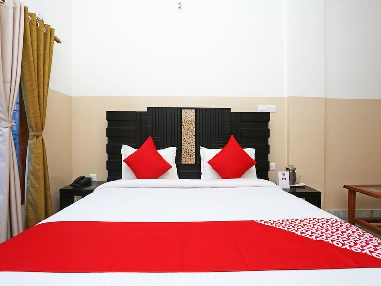 Oyo 19638 Hotel Jay Continental