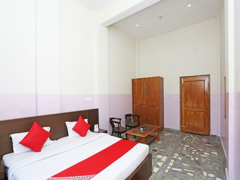 Oyo 19638 Hotel Jay Continental
