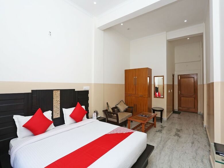 Oyo 19638 Hotel Jay Continental