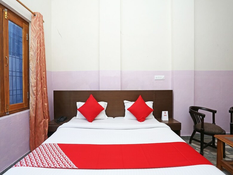 Oyo 19638 Hotel Jay Continental