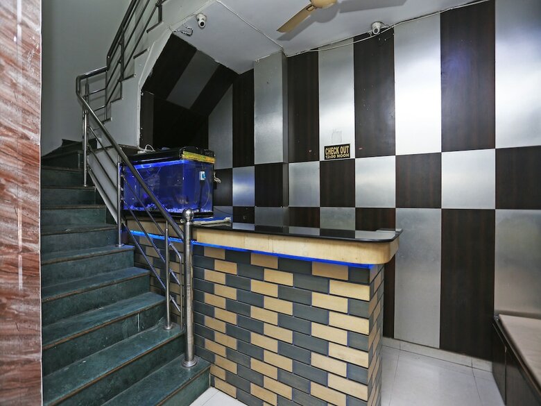 Hotel Oyo 23428 Royal Regency