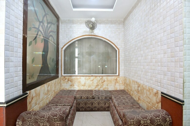 Oyo 17430 Gulshah Hotel