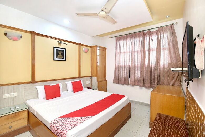 Oyo 17430 Gulshah Hotel