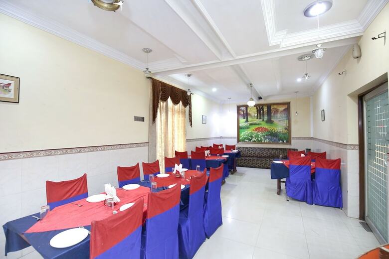 Oyo 17430 Gulshah Hotel