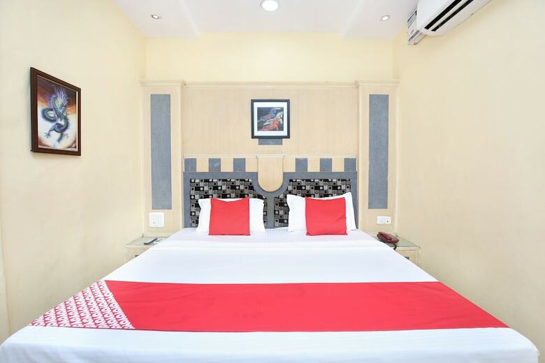 Oyo 17430 Gulshah Hotel