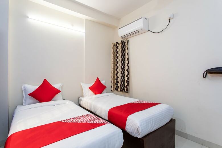 Hotel Oyo 27862 Shree Devina Palace