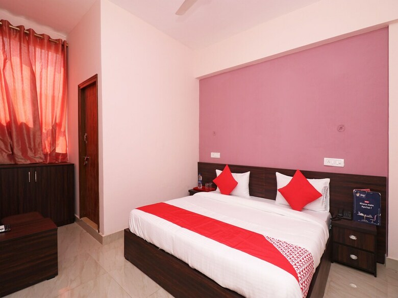 Oyo 22749 Hotel Mda