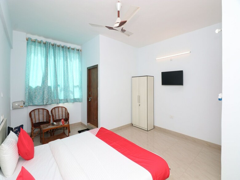 Oyo 22749 Hotel Mda