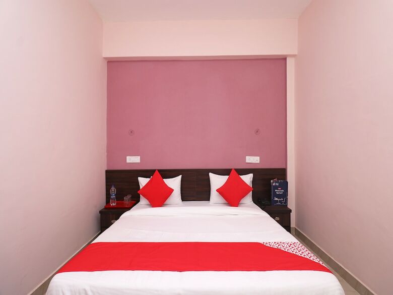 Oyo 22749 Hotel Mda