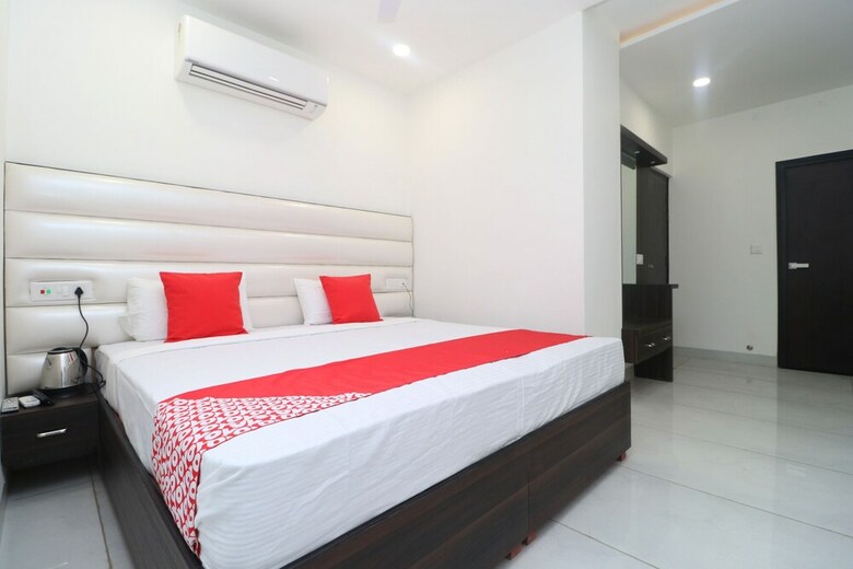Oyo 24029 Hotel P Grand