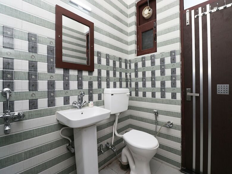 Oyo 26611 Anand Mangal Hotel