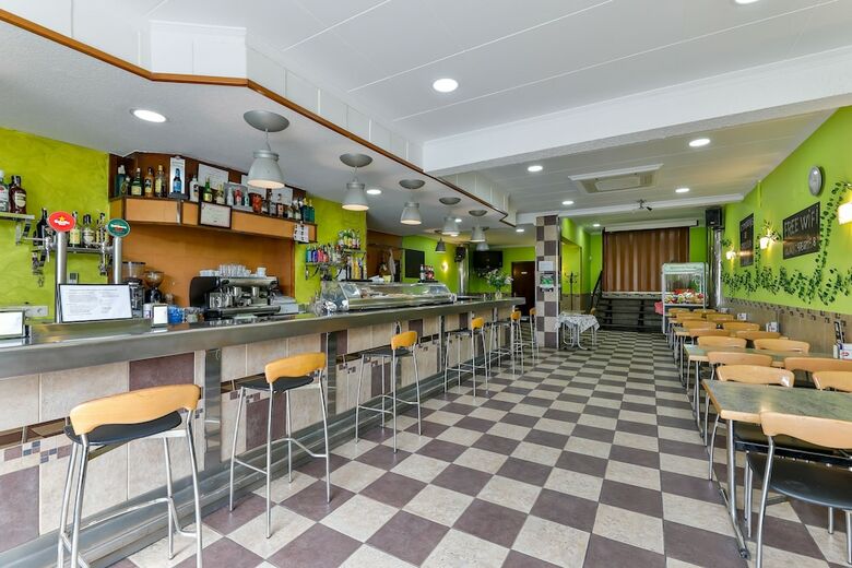 Oyo Hotel Can Peixan