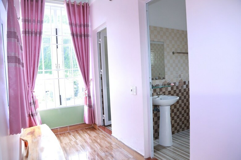Hotel Queen Ponaland Homestay