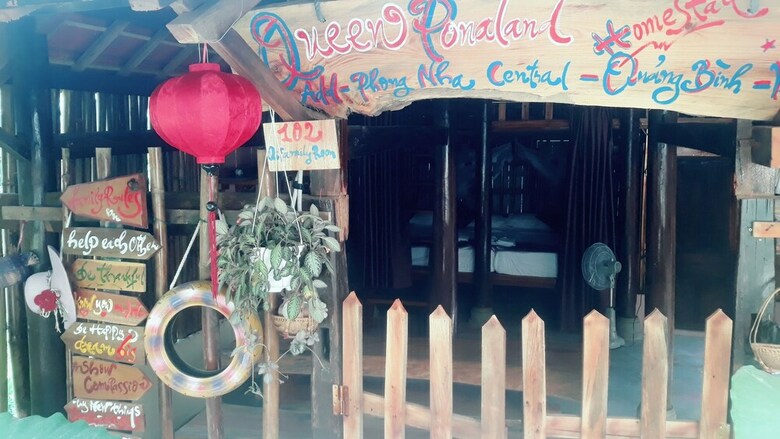 Hotel Queen Ponaland Homestay