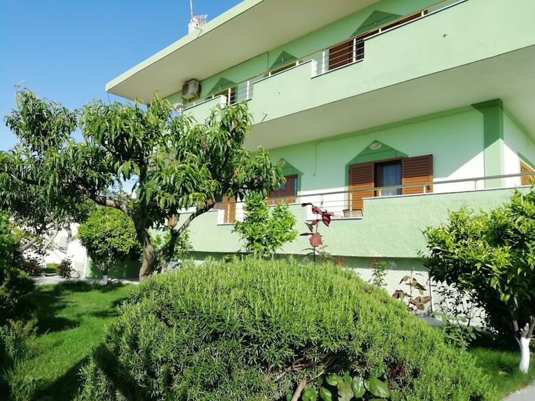 Aparthotel Apartaments Skrapalli