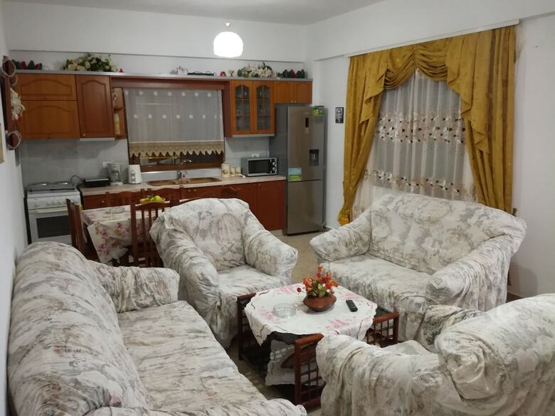 Aparthotel Apartaments Skrapalli