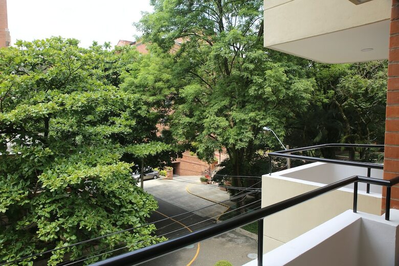 Apartamentos Saint Geny By Nomad Guru