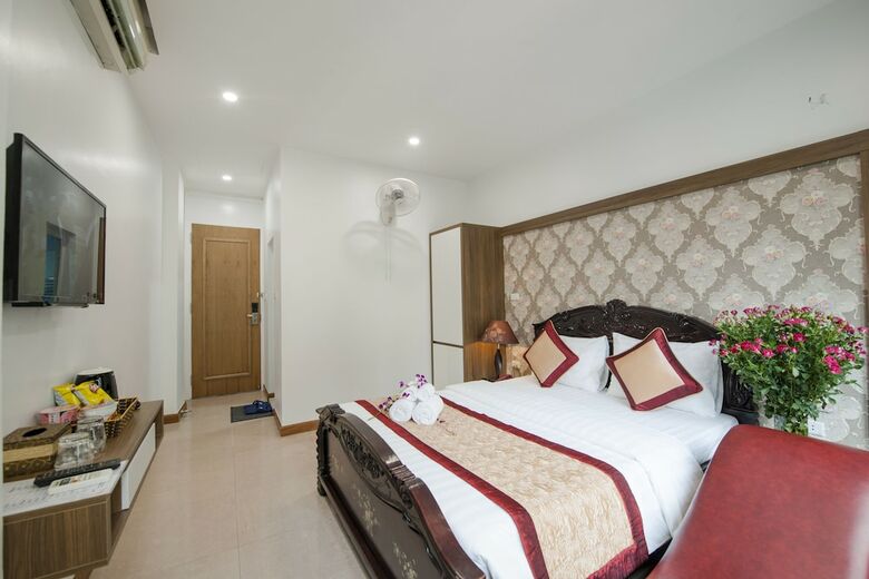 Hotel Khach San Sao