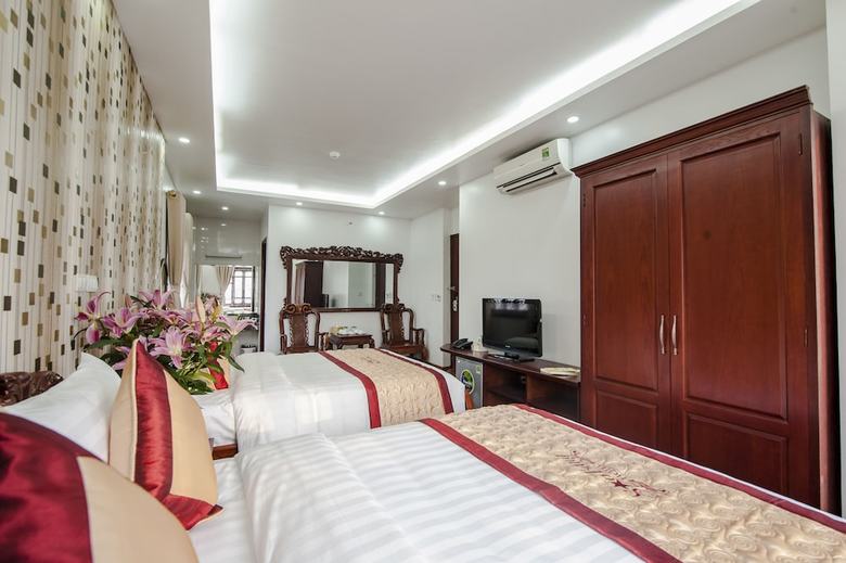 Hotel Khach San Sao