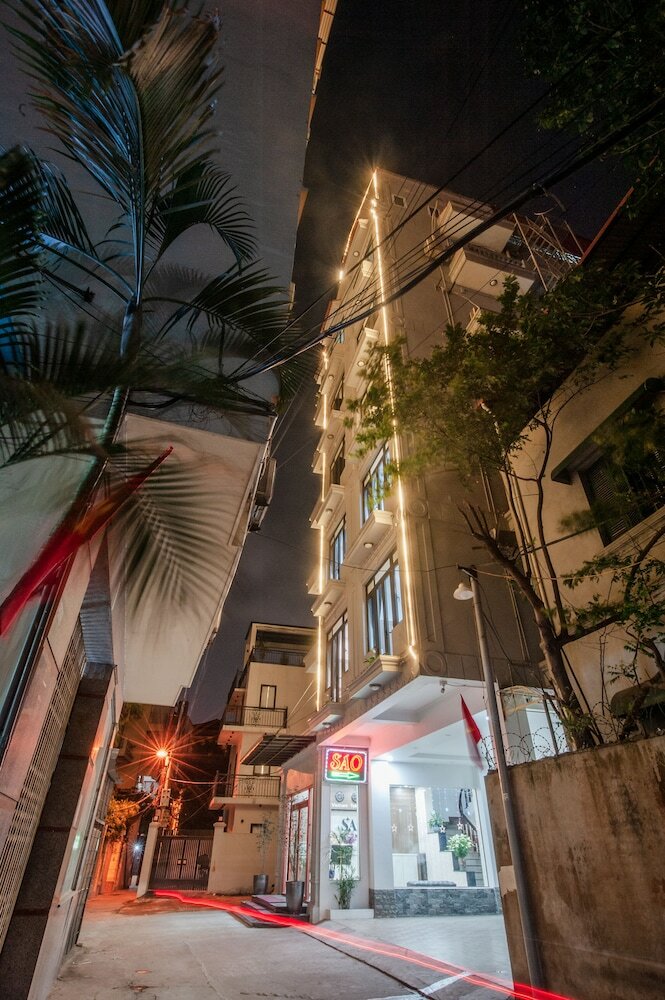 Hotel Khach San Sao