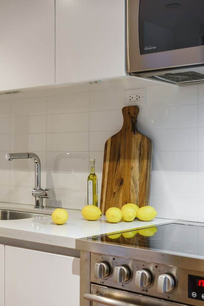 Sarkar Suites - 75 Queens Wharf