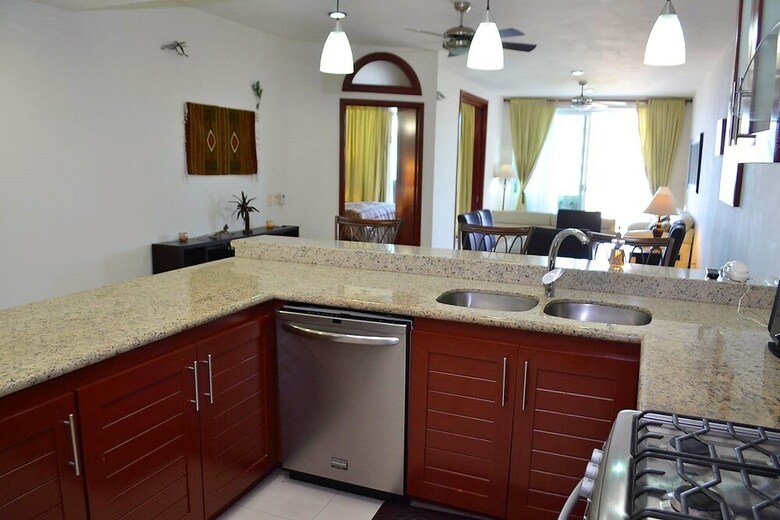 Condo Torre Diamante 305 By Mdr