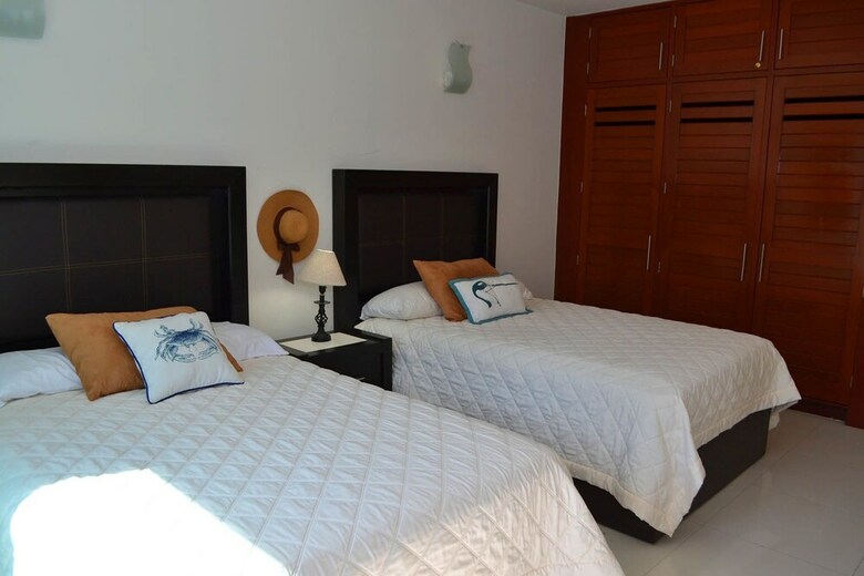 Condo Torre Diamante 305 By Mdr