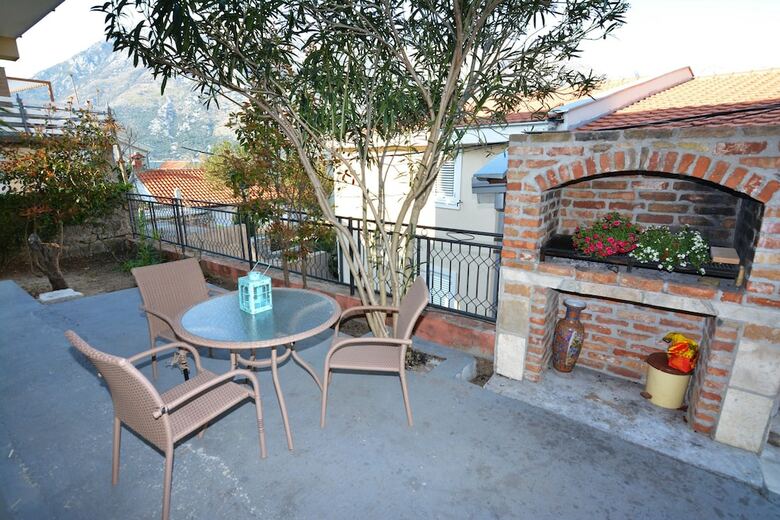 Apartamentos Holiday Home Cattaro