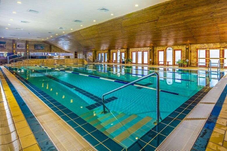 Krist�ly Hotel R�ckeve