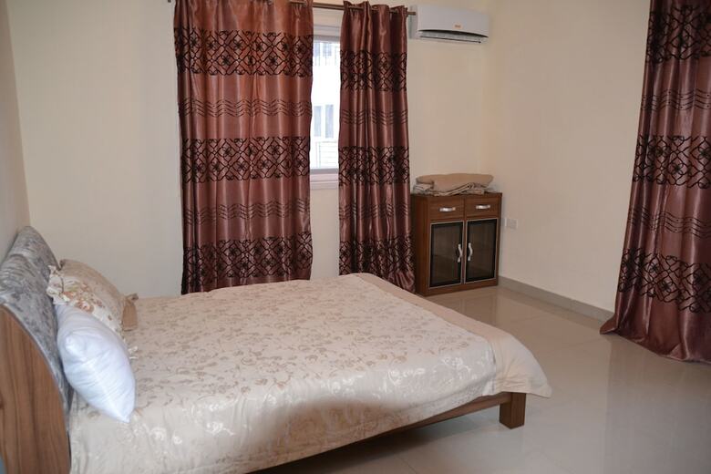 Apartamentos Sea Breeze Residential Complex