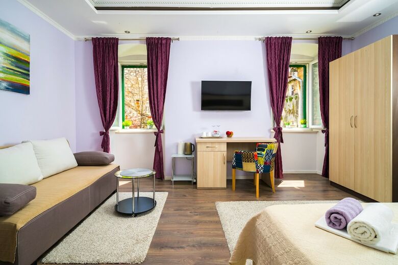Hotel L U X E Split Luxury Rooms