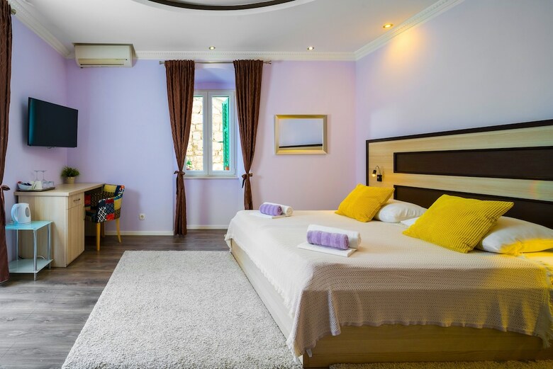 Hotel L U X E Split Luxury Rooms