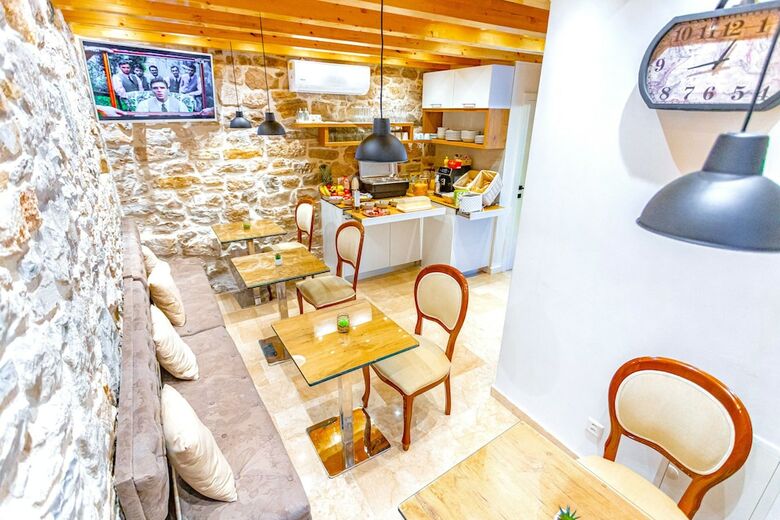 Hotel L U X E Split Luxury Rooms
