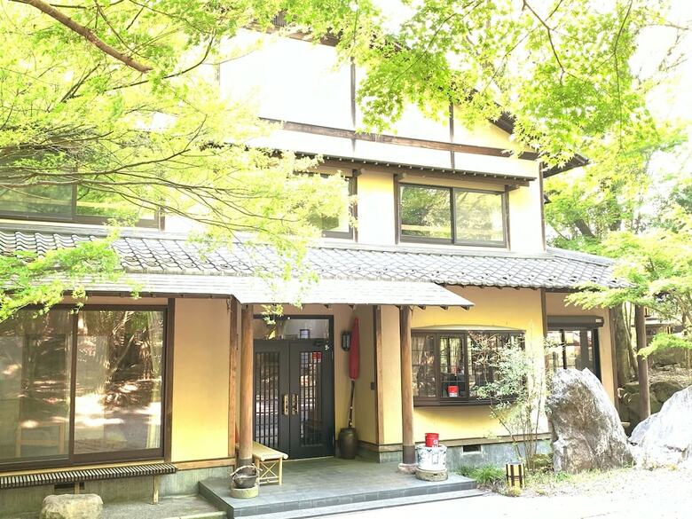 Yufuin Kinrinko Kadan