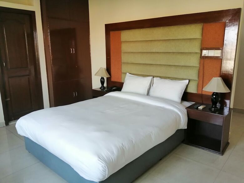 Grand Lake View Hotel