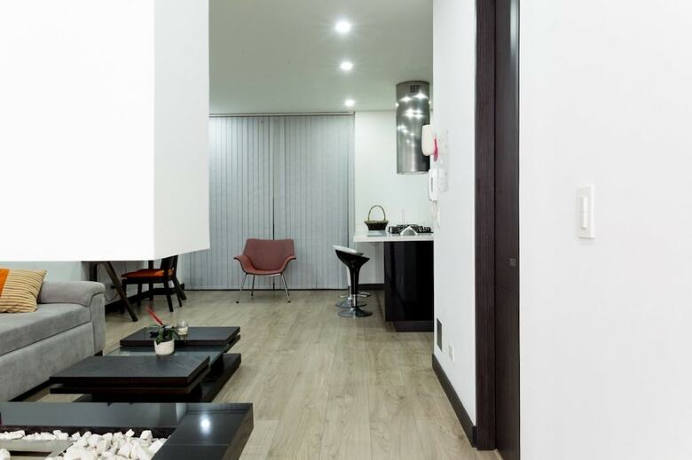 Chic� Apartments By Nomad Guru