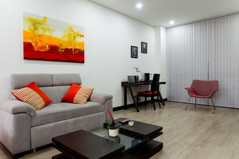 Chic� Apartments By Nomad Guru